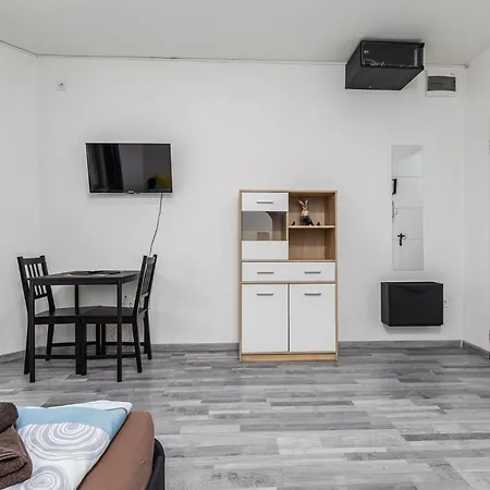Venus Apartments - Mira Nest-3