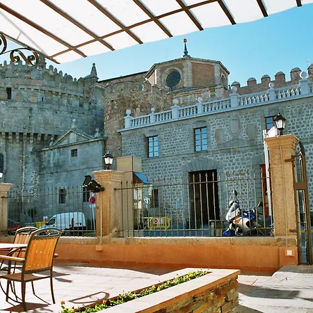 Hostal Restaurante Puerta del Alcázar-3