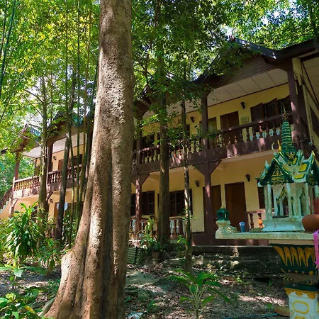 The Lost Resort-2