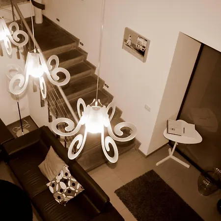 Abraxia B&B-2