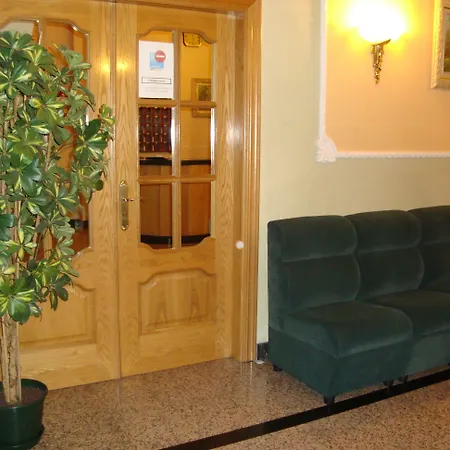 Hostal Universal-2