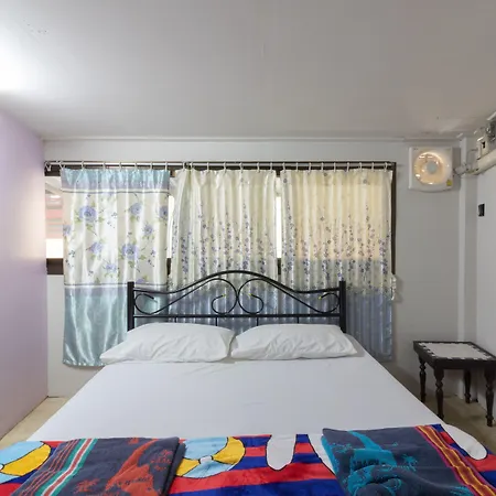 7 Holder Guesthouse-3