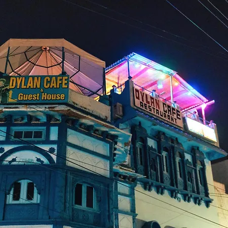Dylan Cafe And Guest House-3