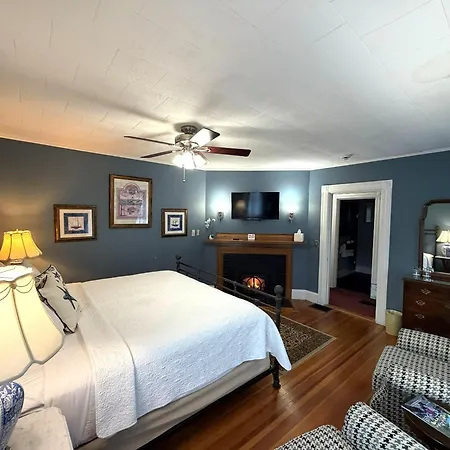 Saltair Inn Waterfront B&B-2