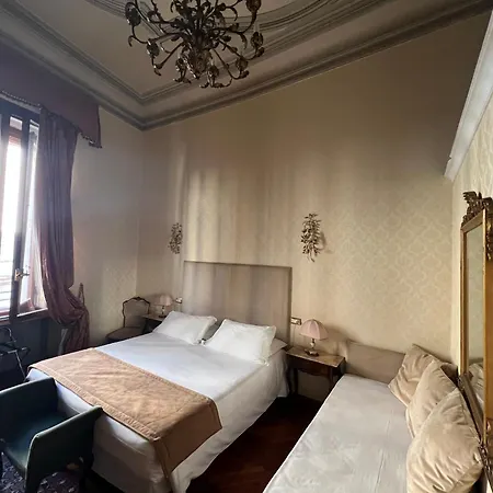 Affreschi Su Roma Luxury B&B-3