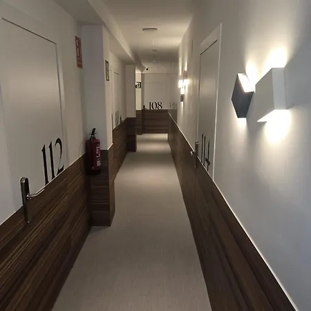 Hostal Boreal Mistral-2