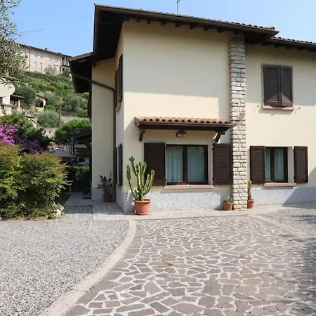 B&B Casa Elena Camere E Appartamenti Sul Lago Di Garda-3