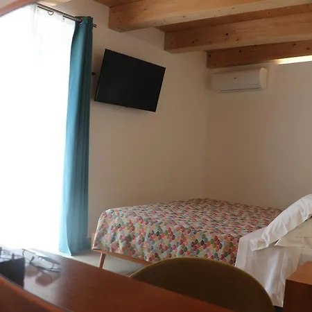 De Loca Rooms-3