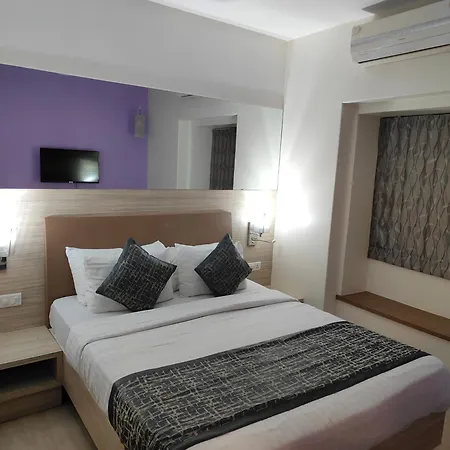 Apollo Guest House - Colaba Causeway-2
