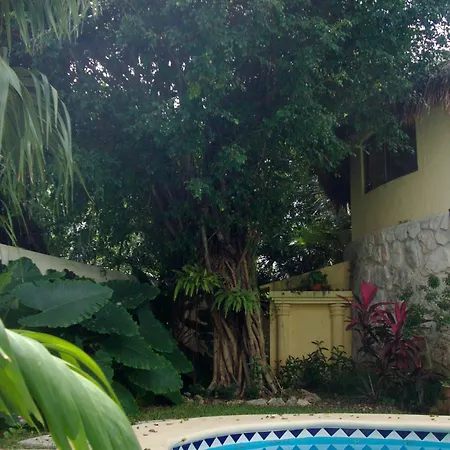 Residencia Los Encantos-2