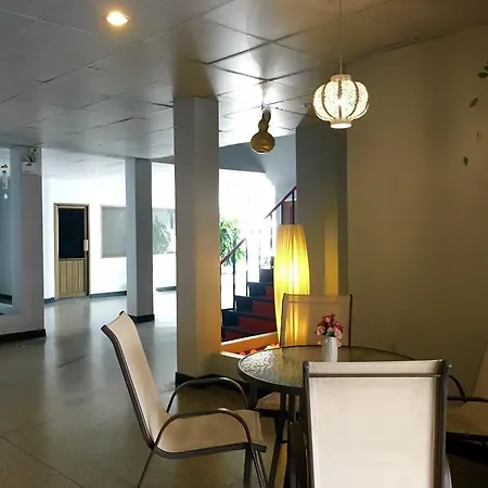 Summer Hotel-2