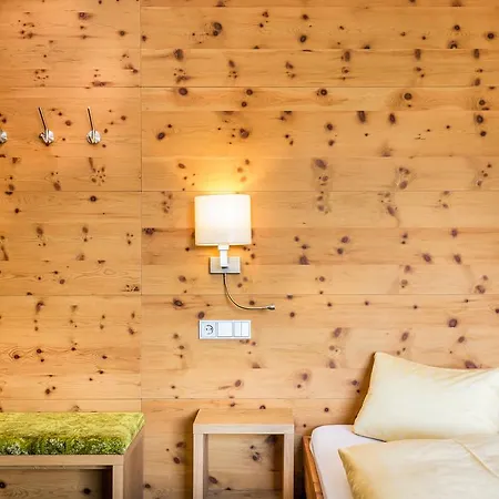 Hotel Garni Ernst Falch-2