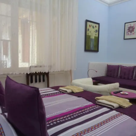 Budapest Guestrooms-2