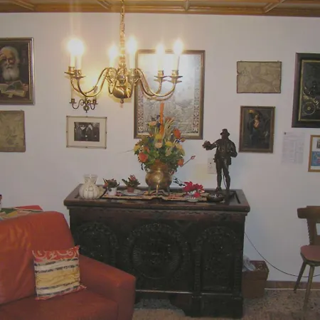 Haus Fallesin-2