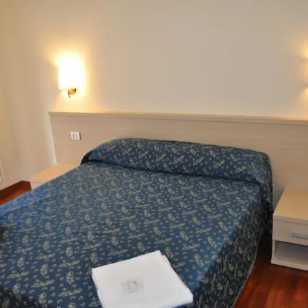 Karina Suite-3