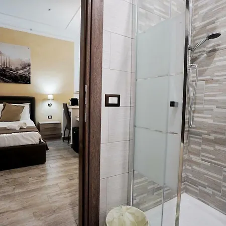 Noemi'S Rooms Guest House-2