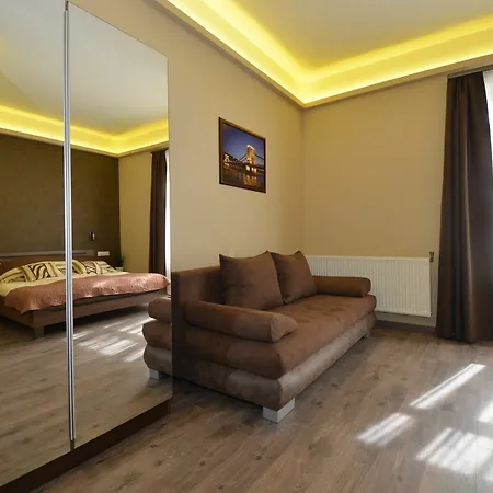 Fig Tree House Budapest-2
