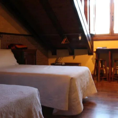 Micro-Hostal La Puerta del Perdón-3