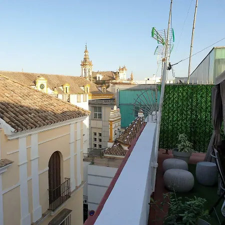 La Maestranza Apartment Rooms-3