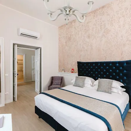 Rhea Silvia Luxury Navona-2