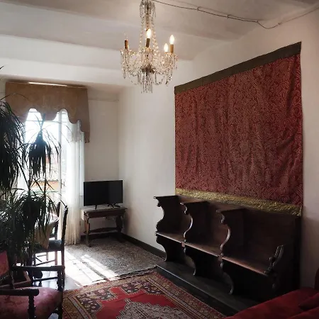 Azzi B&B Comfortably, In The Quietness Of The Perugia Historical Centre-3