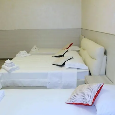 Oscar Suite Home-3
